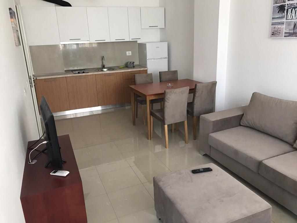 Viktoria'S Apartments Shengjin Bagian luar foto