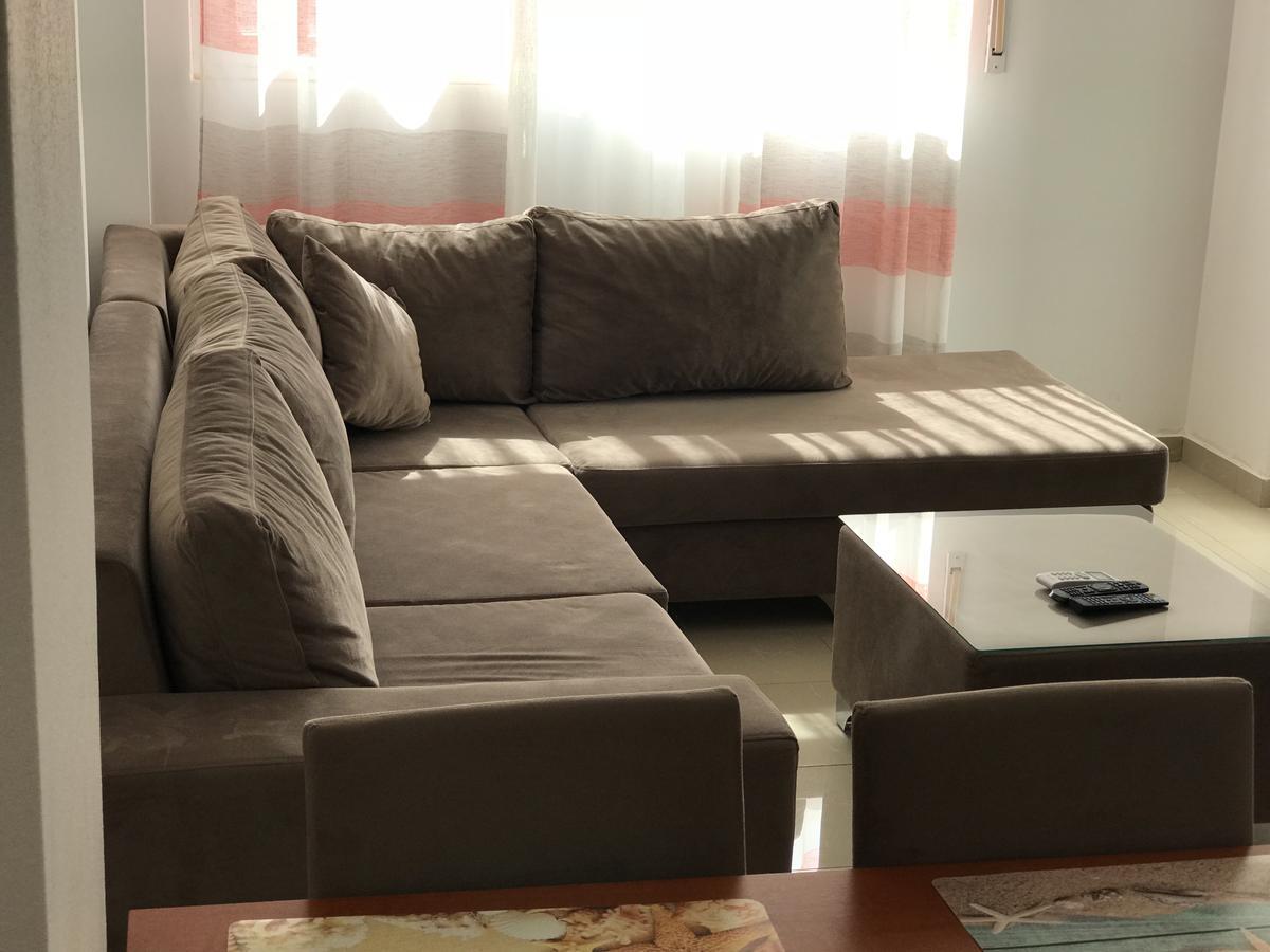 Viktoria'S Apartments Shengjin Bagian luar foto